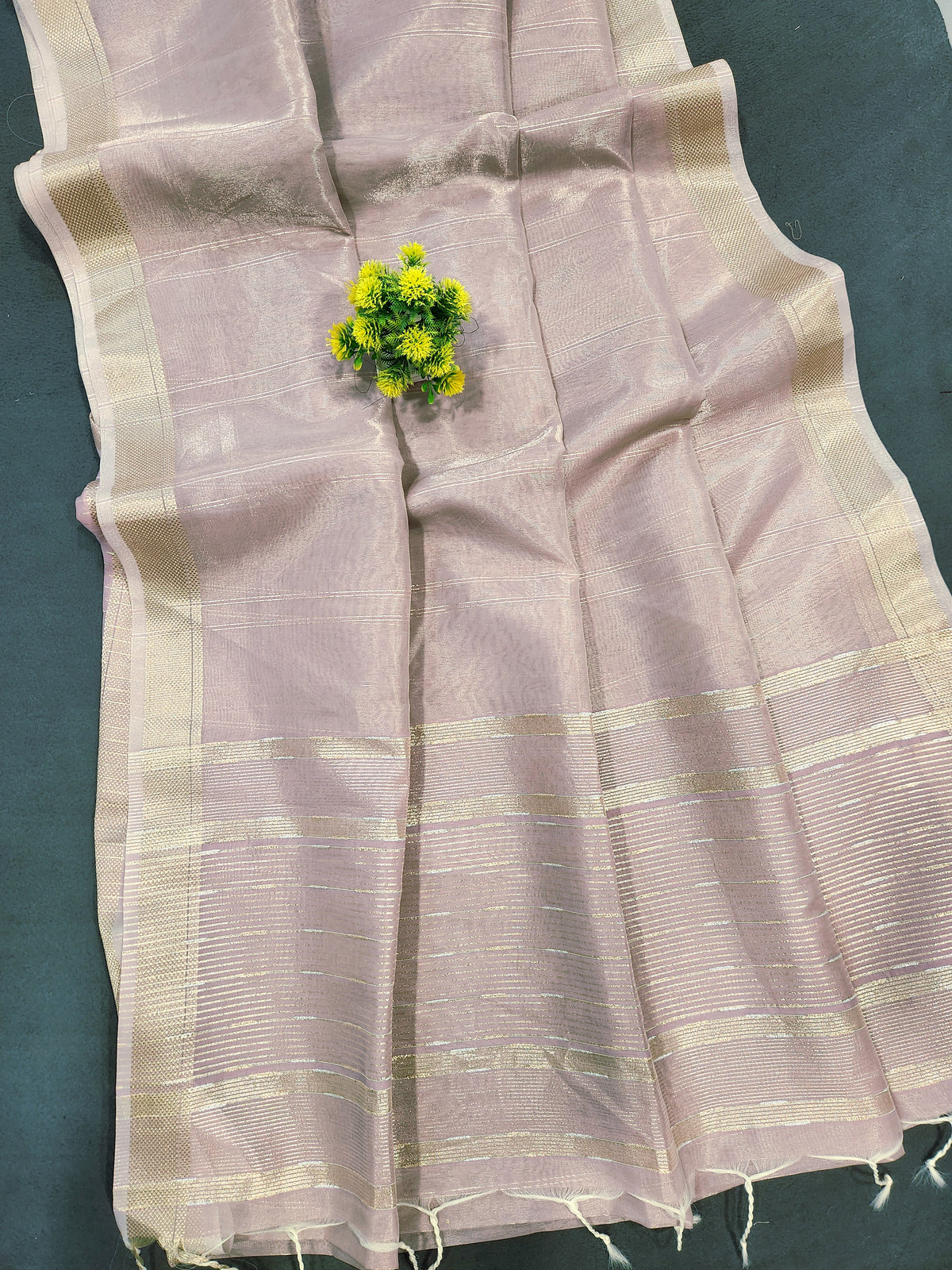 Maheshwari Silk Saree With Stripe Zari Pallu - Lavendar