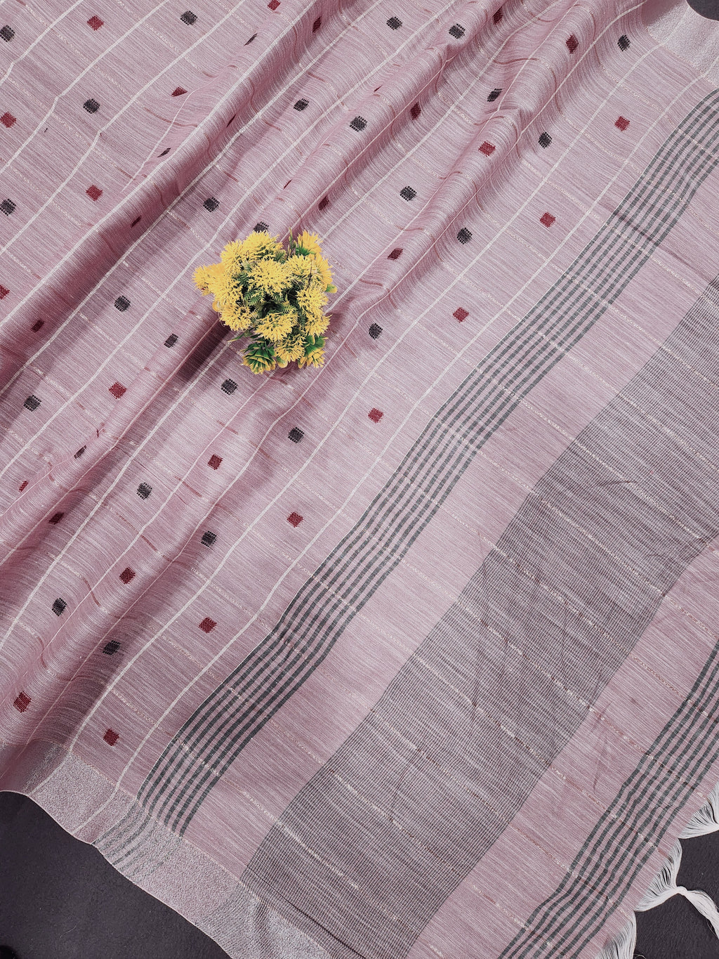 Soft Linen Cotton Saree With Callasical Checks Pattern -Lavander