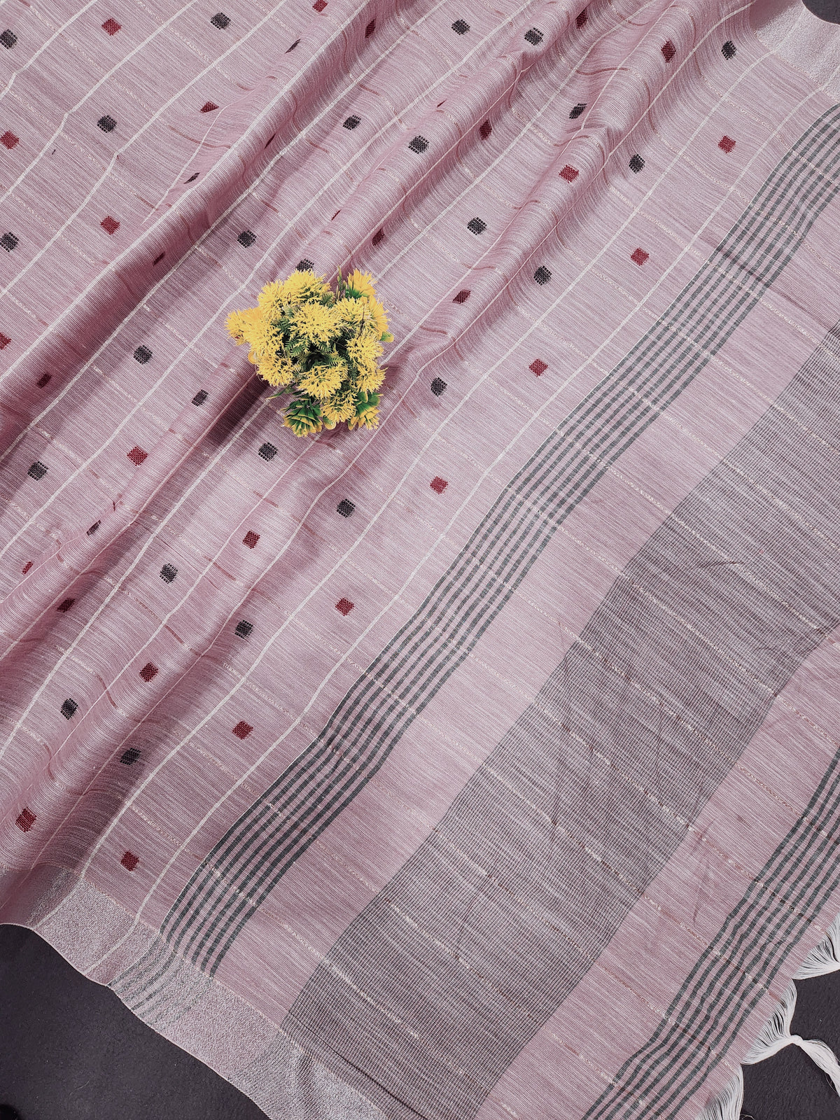 Soft Linen Cotton Saree With Callasical Checks Pattern -Lavander