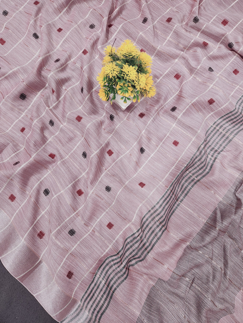 Soft Linen Cotton Saree With Callasical Checks Pattern -Lavander