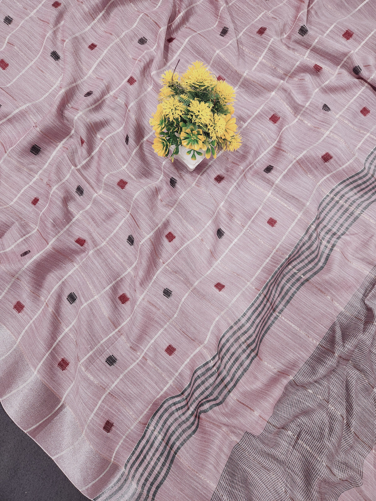Soft Linen Cotton Saree With Callasical Checks Pattern -Lavander