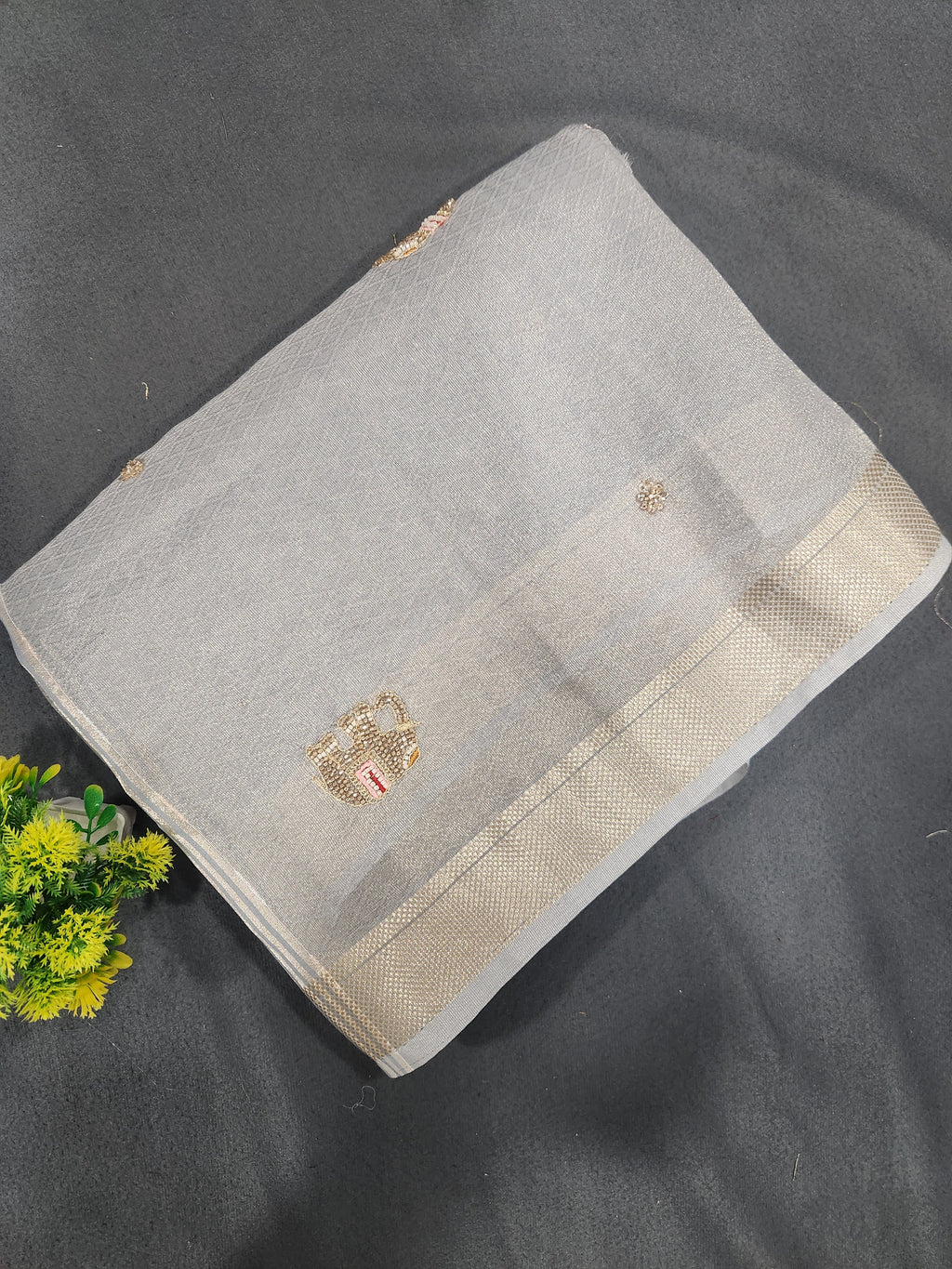 Maheshwari Silk Saree With Broad Stripe Zari Pallu - Grey
