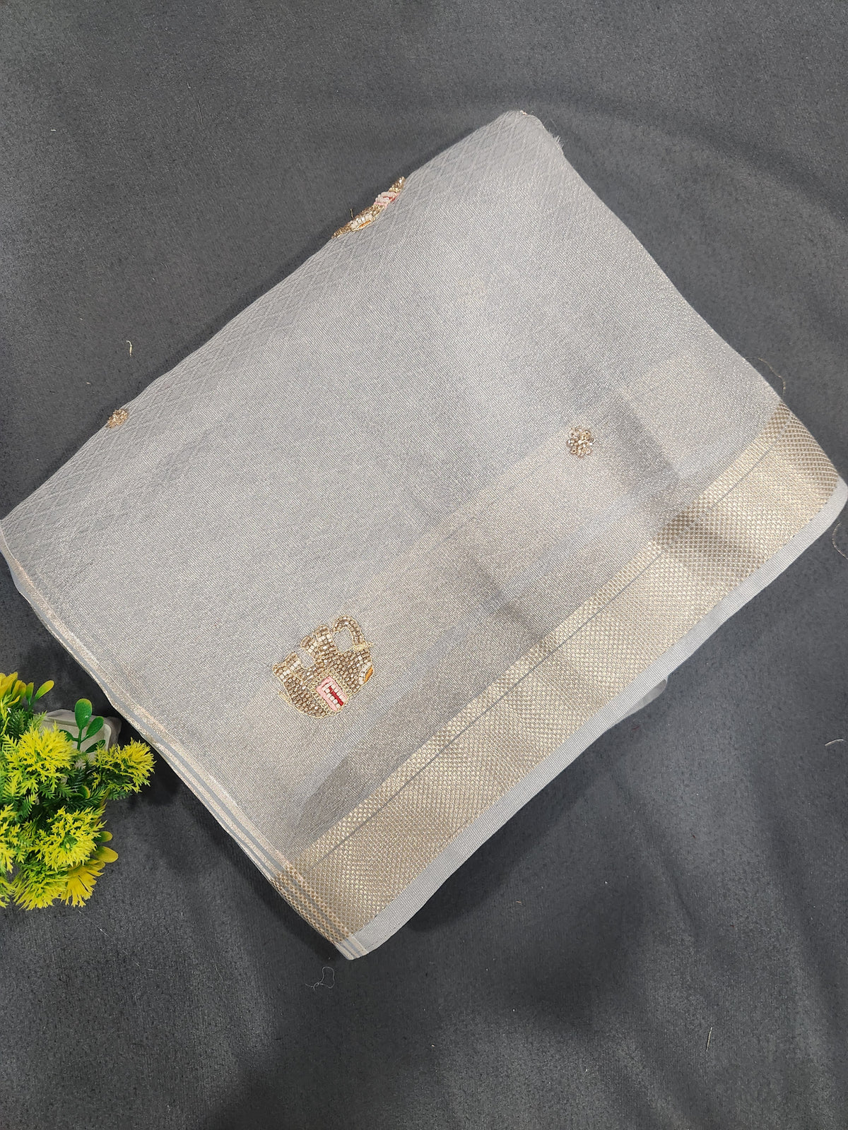 Maheshwari Silk Saree With Broad Stripe Zari Pallu - Grey