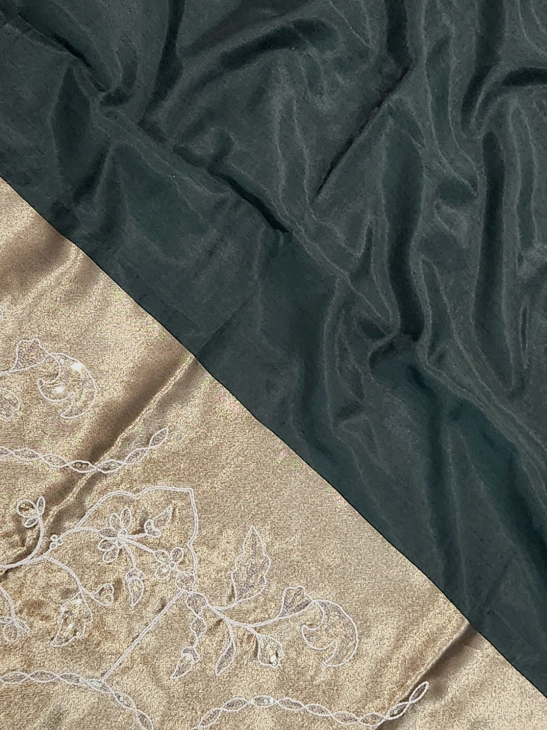 Soft Cotton Saree Embroidery with Zari Pallu-Green