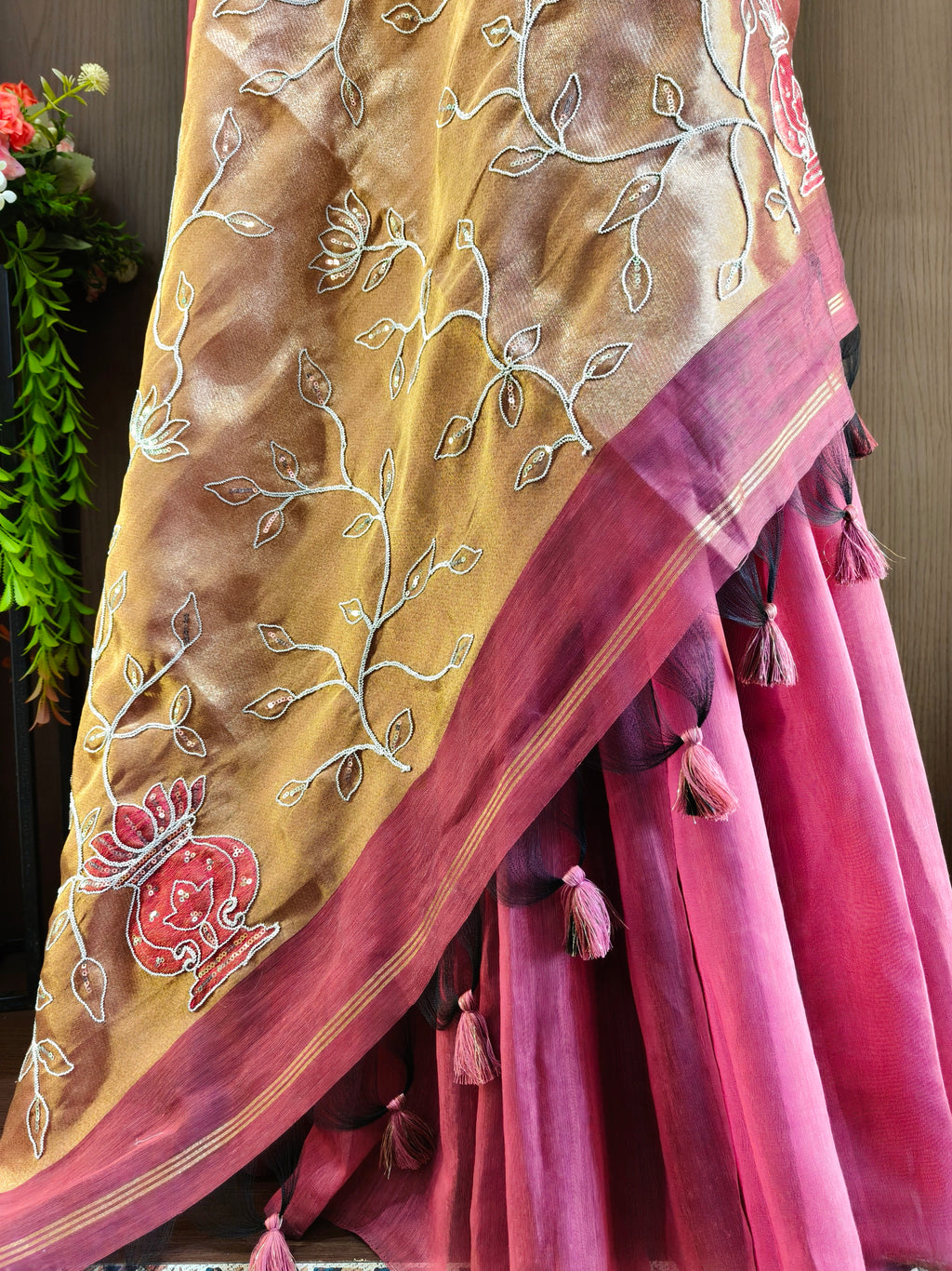 Organza Silk Saree with Heavy Gold Zari Floral Pallu & Embroidery Blouse -Pink