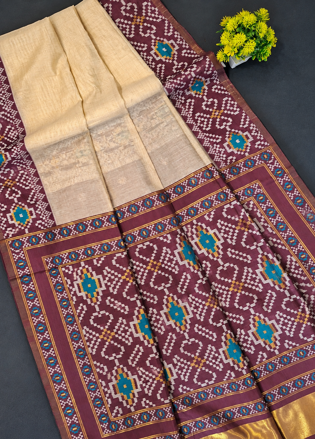 Ikkat Inspired Patola Soft Cotton Saree - Lavendar