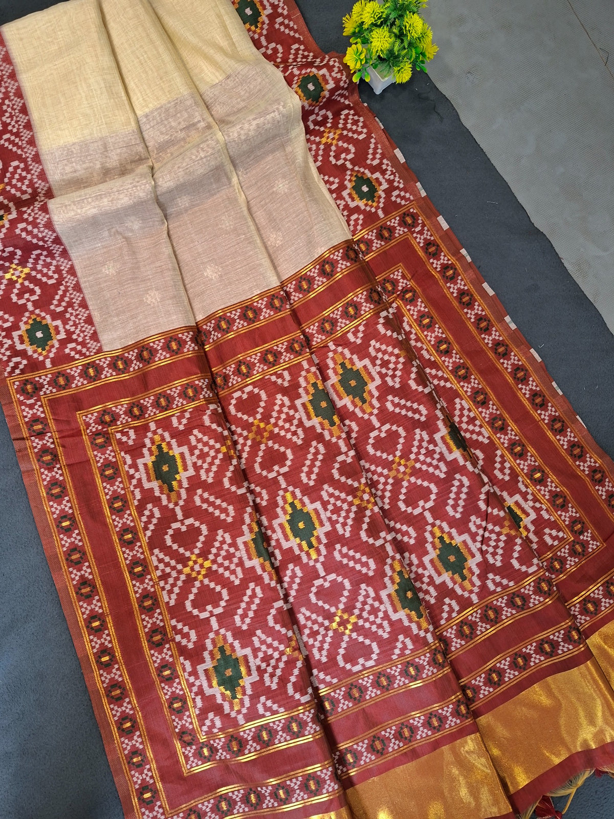 Ikkat Inspired Patola Soft Cotton Saree - Red