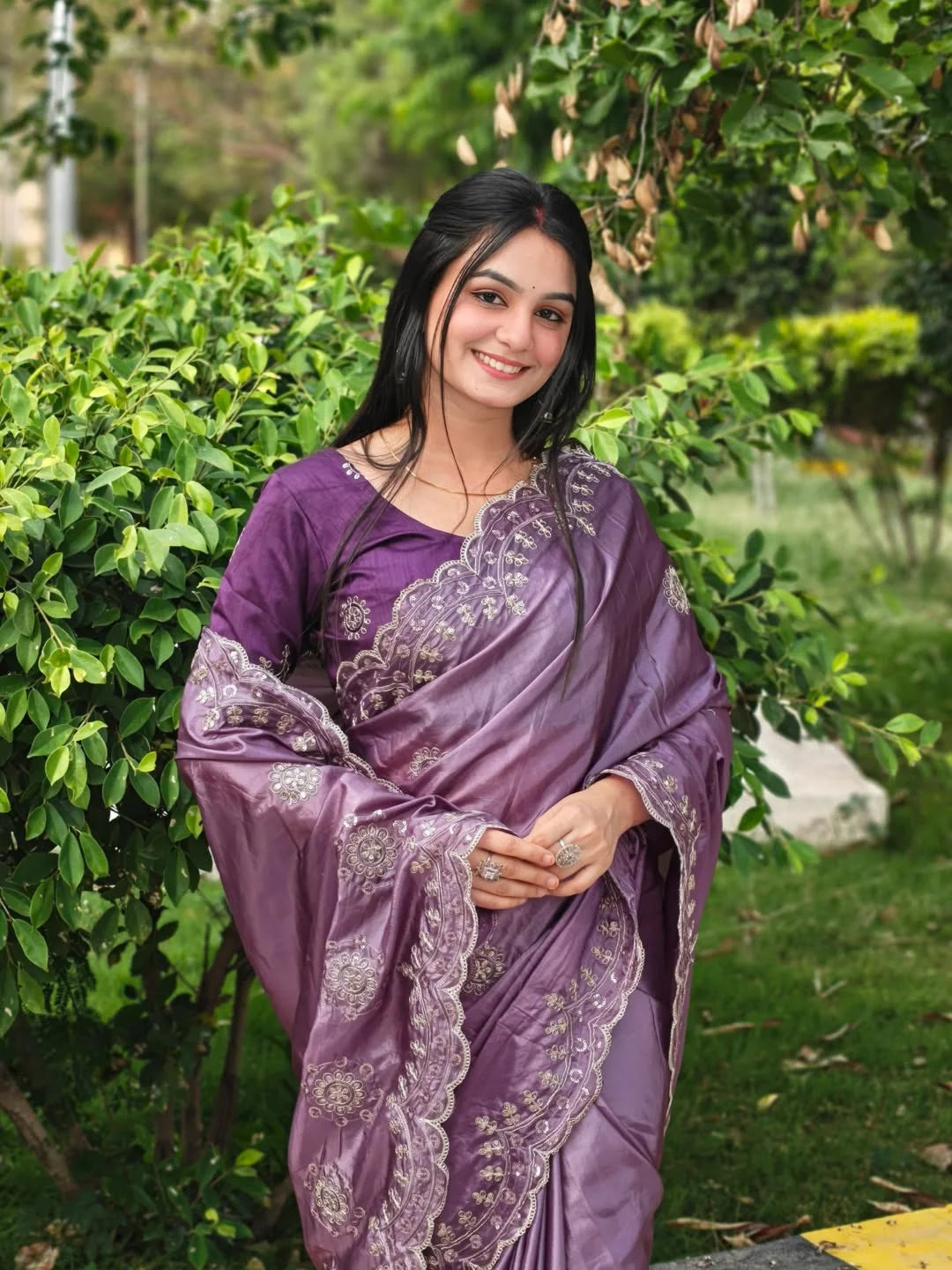 Elegant Mauve Embroidered Silk Saree with Delicate Floral Detailing 🌸