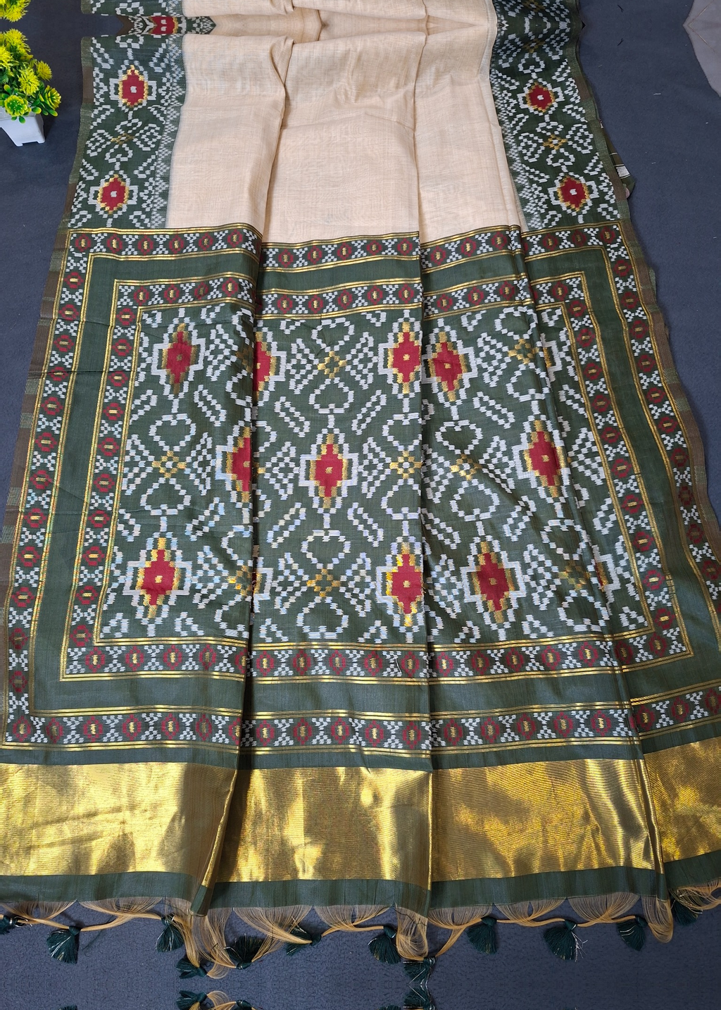Ikkat Inspired Patola Soft Cotton Saree - Green